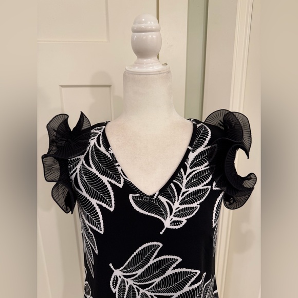 Cato Top - Picture 2 of 9